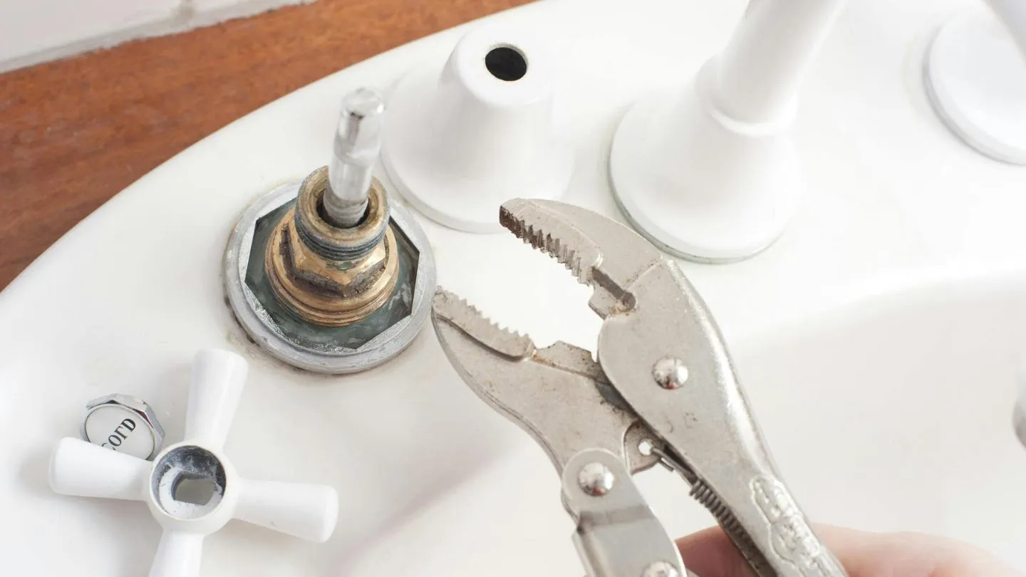 Common Plumbing Issues in Arizona Homes